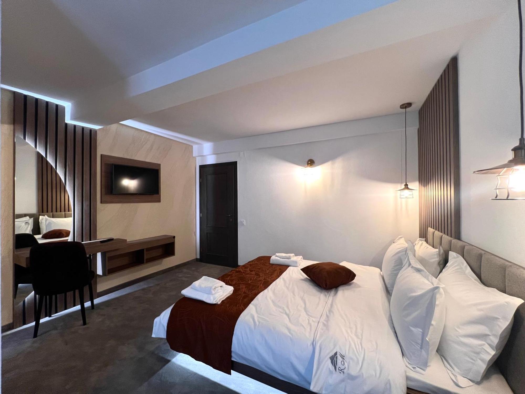 Regina Muntilor A Hotel Моечу де Жос Екстериор снимка