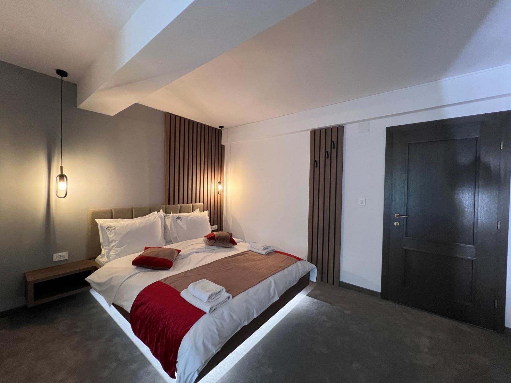 Regina Muntilor A Hotel Моечу де Жос Екстериор снимка