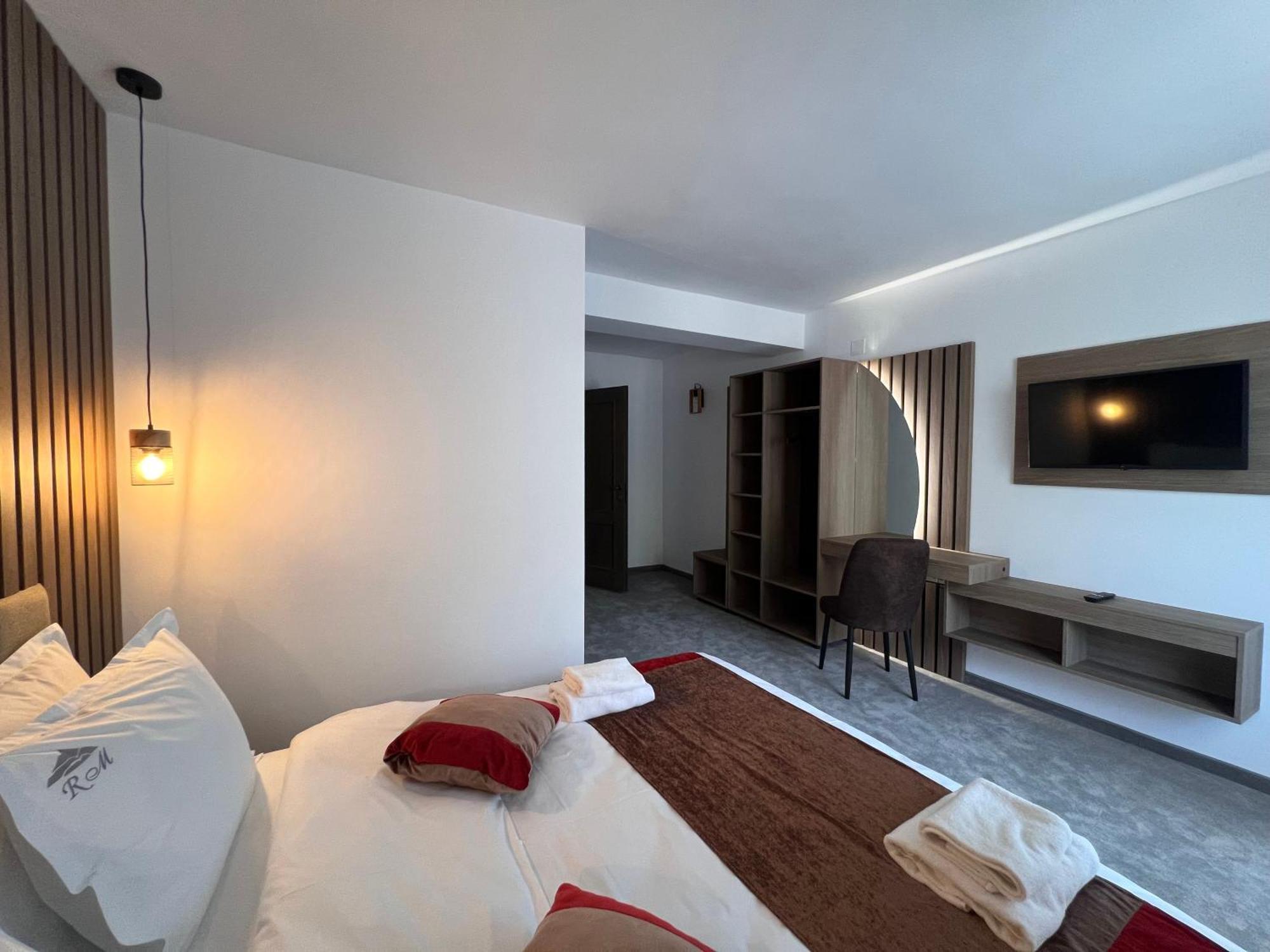 Regina Muntilor A Hotel Моечу де Жос Екстериор снимка